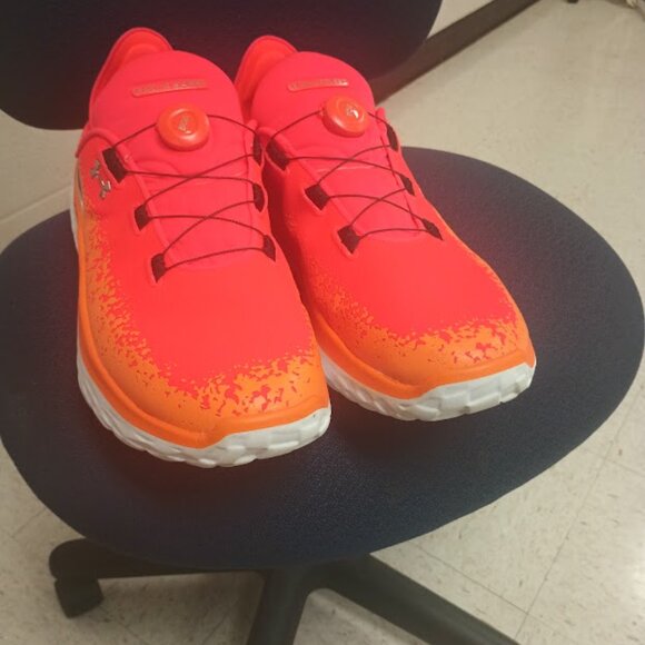 New running shoe Men’s Under Armour new orange and white size 15 cinch closure - Picture 9 of 9